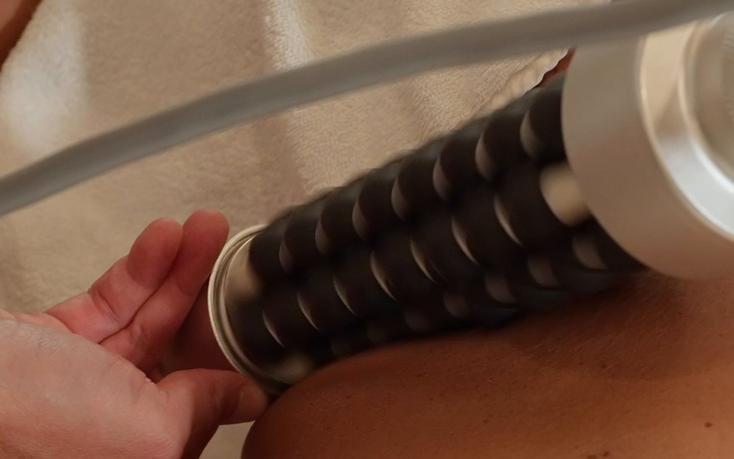 Massaggio localizzato con tecnologia Cob Roller alla Staminalis Beauty Spa di Milano