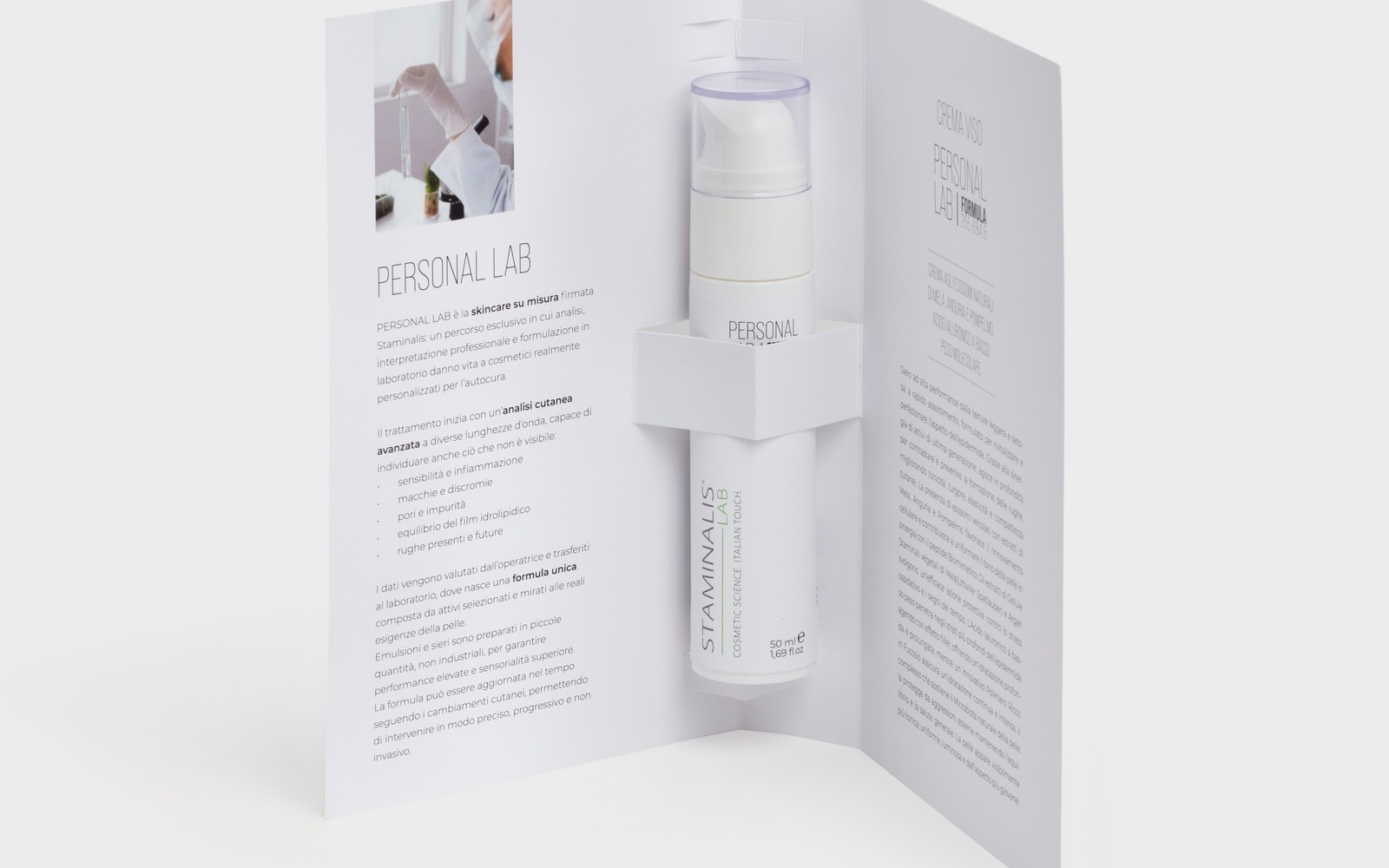 La scheda Personal Lab che accompagna il prodotto, con il racconto del percorso e degli attivi